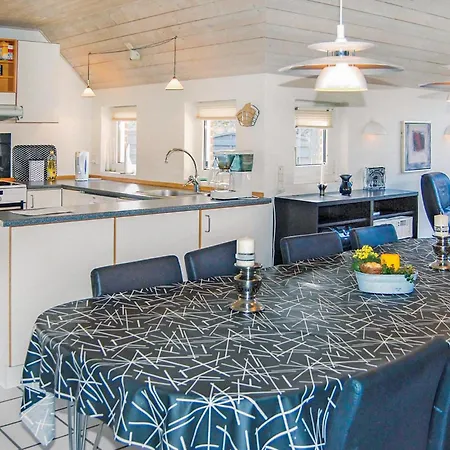 Guldvangen Norre Nebel I *